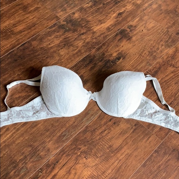 White underwire bra - Picture 1 of 4